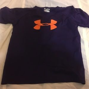 Under armour boys YXL Heatgear shirt - purple